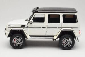 Mercedes G 63 AMG 4x4 Squared Polar White Almost Real 1:18 820203 Metalli — kuva 4 / 8