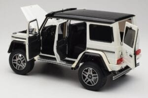 Mercedes G 63 AMG 4x4 Squared Polar White Almost Real 1:18 820203 Metalli — kuva 5 / 8
