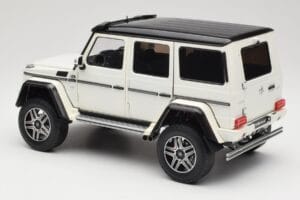 Mercedes G 63 AMG 4x4 Squared Polar White Almost Real 1:18 820203 Metalli — kuva 7 / 8