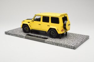 Mercedes Brabus 850 6.0 Widestar G63 W463 Electric Beam Yellow Minichamps 1:18 107032402 Metalli — kuva 5 / 6