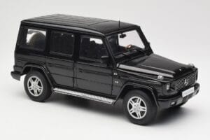 Mercedes G-Class G 500 W463 Smaragd Black Metallic AUTOart 1:18 76101 Metalli — kuva 6 / 8