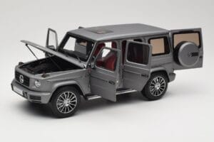 Mercedes G-Class G500 W463A Designo Platinum Magno Minichamps 1:18 B66960811 Metalli — kuva 2 / 8