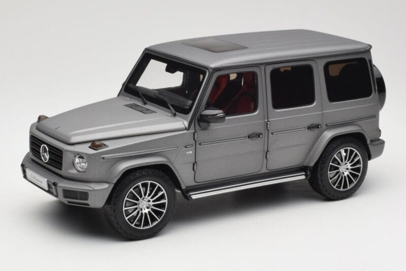 Mercedes G-Class G500 W463A Designo Platinum Magno Minichamps 1:18 B66960811 Metalli