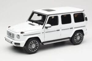 Mercedes G-Class G 500 W463A Diamond White Metallic Minichamps 1:18 113037111 Metalli