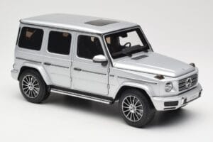 Mercedes G-Class G 500 W463A Iridium Silver Metallic Minichamps 1:18 113037112 Metalli — kuva 6 / 8