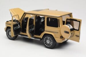 Mercedes G-Class G 500 W463A Solarbeam Yellow Metallic Minichamps 1:18 113037108 Metalli — kuva 5 / 8