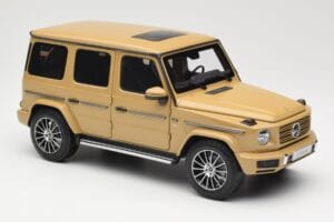 Mercedes G-Class G 500 W463A Solarbeam Yellow Metallic Minichamps 1:18 113037108 Metalli — kuva 6 / 8