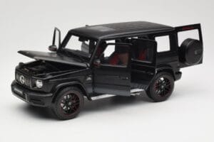 Mercedes G-Class G63 AMG W463A Matt Black Minichamps 1:18 110037064 Metalli — kuva 2 / 8