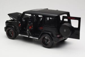 Mercedes G-Class G63 AMG W463A Matt Black Minichamps 1:18 110037064 Metalli — kuva 5 / 8
