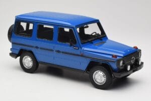 Mercedes G-Class W460 LWB Tummansininen Minichamps 1:18 155038100 Metalli — kuva 4 / 6