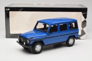 Mercedes G-Class W460 LWB Tummansininen Minichamps 1:18 155038100 Metalli — kuva 6 / 6