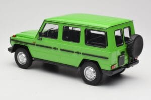 Mercedes G-Class W460 LWB Vihreä Minichamps 1:18 155038101 Metalli — kuva 5 / 6
