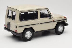 Mercedes G-Class W460 SWB Grey Metallic Minichamps 1:18 155038004 Metalli — kuva 2 / 6