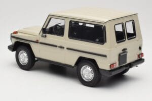 Mercedes G-Class W460 SWB Grey Metallic Minichamps 1:18 155038004 Metalli — kuva 5 / 6