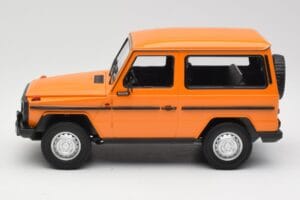 Mercedes G-Class W460 SWB Oranssi Minichamps 1:18 155038000 Metalli — kuva 3 / 6