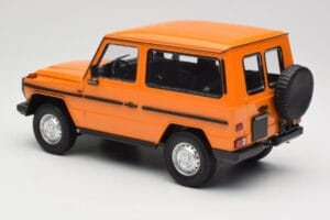 Mercedes G-Class W460 SWB Oranssi Minichamps 1:18 155038000 Metalli — kuva 5 / 6