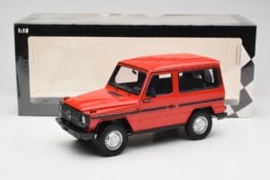 Mercedes G-Class W460 SWB Punainen Minichamps 1:18 155038002 Metalli — kuva 6 / 6