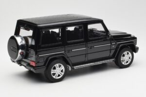 Mercedes G500 W463 Musta AUTOart 1:18 76216 Metalli — kuva 3 / 8