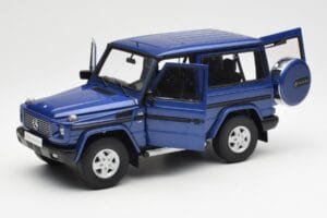 Mercedes G500 W463 SWB Sininen AUTOart 1:18 76114 Metalli — kuva 2 / 8