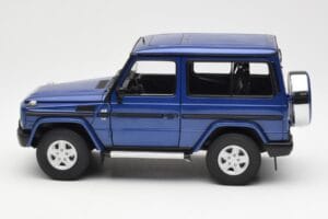 Mercedes G500 W463 SWB Sininen AUTOart 1:18 76114 Metalli — kuva 4 / 8