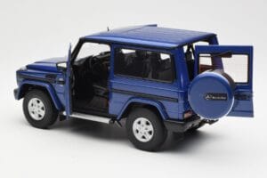 Mercedes G500 W463 SWB Sininen AUTOart 1:18 76114 Metalli — kuva 5 / 8