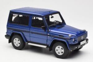 Mercedes G500 W463 SWB Sininen AUTOart 1:18 76114 Metalli — kuva 6 / 8