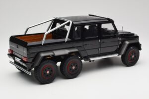 Mercedes AMG G63 W463 6x6 Gloss Musta AUTOart 1:18 76306 Komposiitti — kuva 3 / 8
