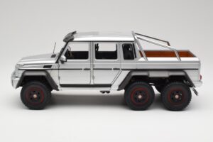 Mercedes AMG G63 W463 6x6 Iridium Hopea AUTOart 1:18 76301 Komposiitti — kuva 4 / 8
