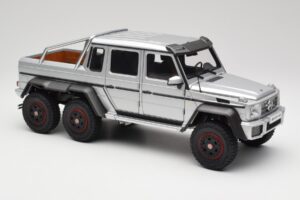 Mercedes AMG G63 W463 6x6 Iridium Hopea AUTOart 1:18 76301 Komposiitti — kuva 6 / 8