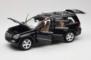 Mercedes GL X164 Obsidian Black Minichamps 1:18 B66962334 Metalli — kuva 2 / 8