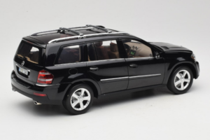 Mercedes GL X164 Obsidian Black Minichamps 1:18 B66962334 Metalli — kuva 3 / 8