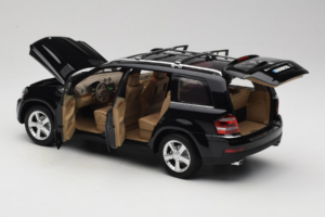 Mercedes GL X164 Obsidian Black Minichamps 1:18 B66962334 Metalli — kuva 5 / 8