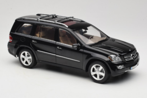 Mercedes GL X164 Obsidian Black Minichamps 1:18 B66962334 Metalli — kuva 6 / 8