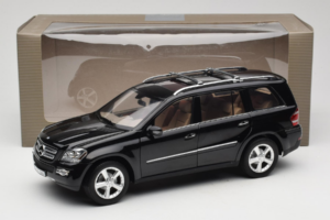 Mercedes GL X164 Obsidian Black Minichamps 1:18 B66962334 Metalli — kuva 8 / 8