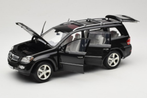 Mercedes GL X164 Period Brown Minichamps 1:18 B66962336 Metalli — kuva 2 / 8