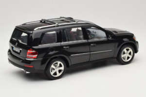 Mercedes GL X164 Period Brown Minichamps 1:18 B66962336 Metalli — kuva 3 / 8