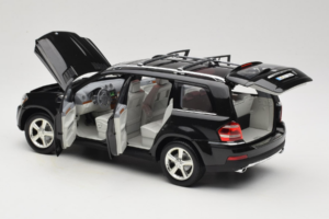 Mercedes GL X164 Period Brown Minichamps 1:18 B66962336 Metalli — kuva 5 / 8