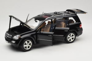 Mercedes GL X164 Tanzanite Blue Minichamps 1:18 B66962335 Metalli — kuva 2 / 8