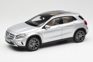 Mercedes GLA X156 Polar Hopea Metallic Norev 1:18 B66960267 Metalli