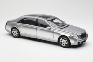 Maybach 62 LWB Himalaya Hopea Dealer Edition AUTOart 1:18 B66962178 Metalli — kuva 6 / 8