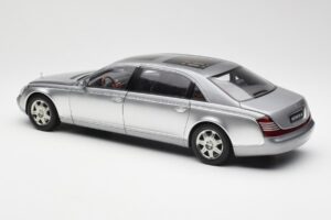 Maybach 62 LWB Himalaya Hopea Dealer Edition AUTOart 1:18 B66962178 Metalli — kuva 7 / 8