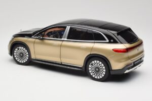Mercedes Maybach EQS 680 V297 Beige NZG 1:18 B66960592 Metalli — kuva 7 / 8