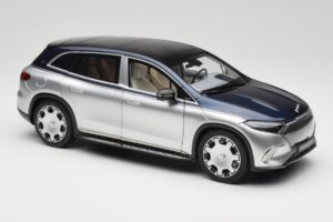 Mercedes Maybach EQS 680 V297 Sininen NZG 1:18 1060/23 Metalli — kuva 6 / 8