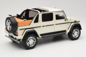 Mercedes Maybach G650 Landaulet W463 Valkoinen Schuco 1:18 450017800 Metalli — kuva 2 / 6