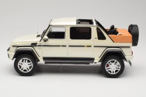 Mercedes Maybach G650 Landaulet W463 Valkoinen Schuco 1:18 450017800 Metalli — kuva 3 / 6