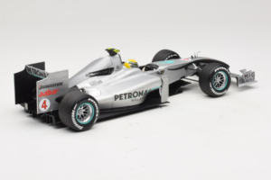 Mercedes MGP W01 #4 N. Rosberg Mercedes GP Showcar 2010 Minichamps 1:18 150100074 Metalli — kuva 2 / 7
