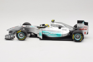 Mercedes MGP W02 #8 N. Rosberg Mercedes GP Showcar 2011 Minichamps 1:18 110110078 Metalli — kuva 3 / 7