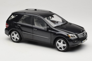 Mercedes ML W164 Obsidian Black Jälleenmyyjän Erikoisversio Minichamps 1:18 B66962321 Metalli — kuva 6 / 8