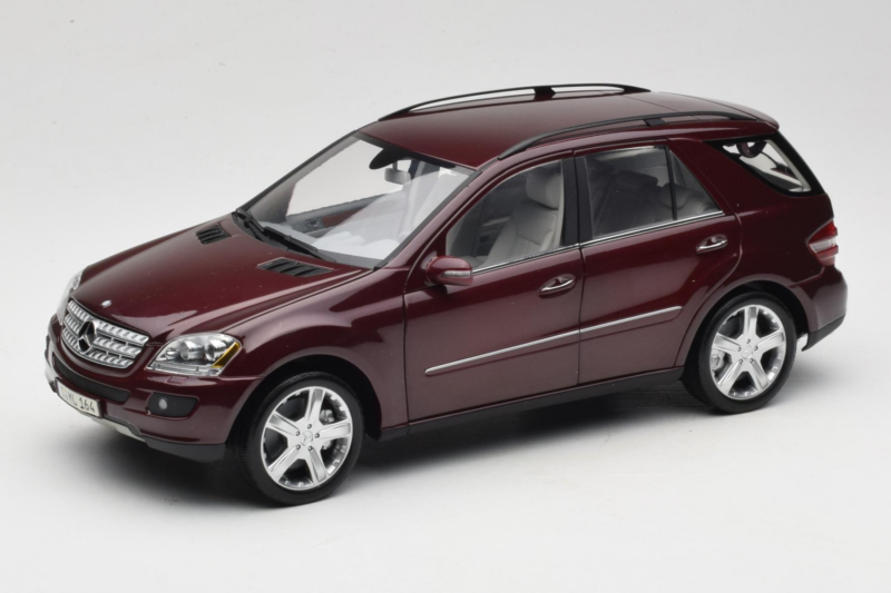 Mercedes ML W164 Red Metallic Minichamps 1:18 150034500 Metalli