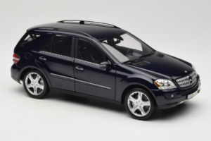 Mercedes ML W164 Tanzanite Blue Jälleenmyyjän Erikoisversio Minichamps 1:18 B66962322 Metalli — kuva 6 / 8